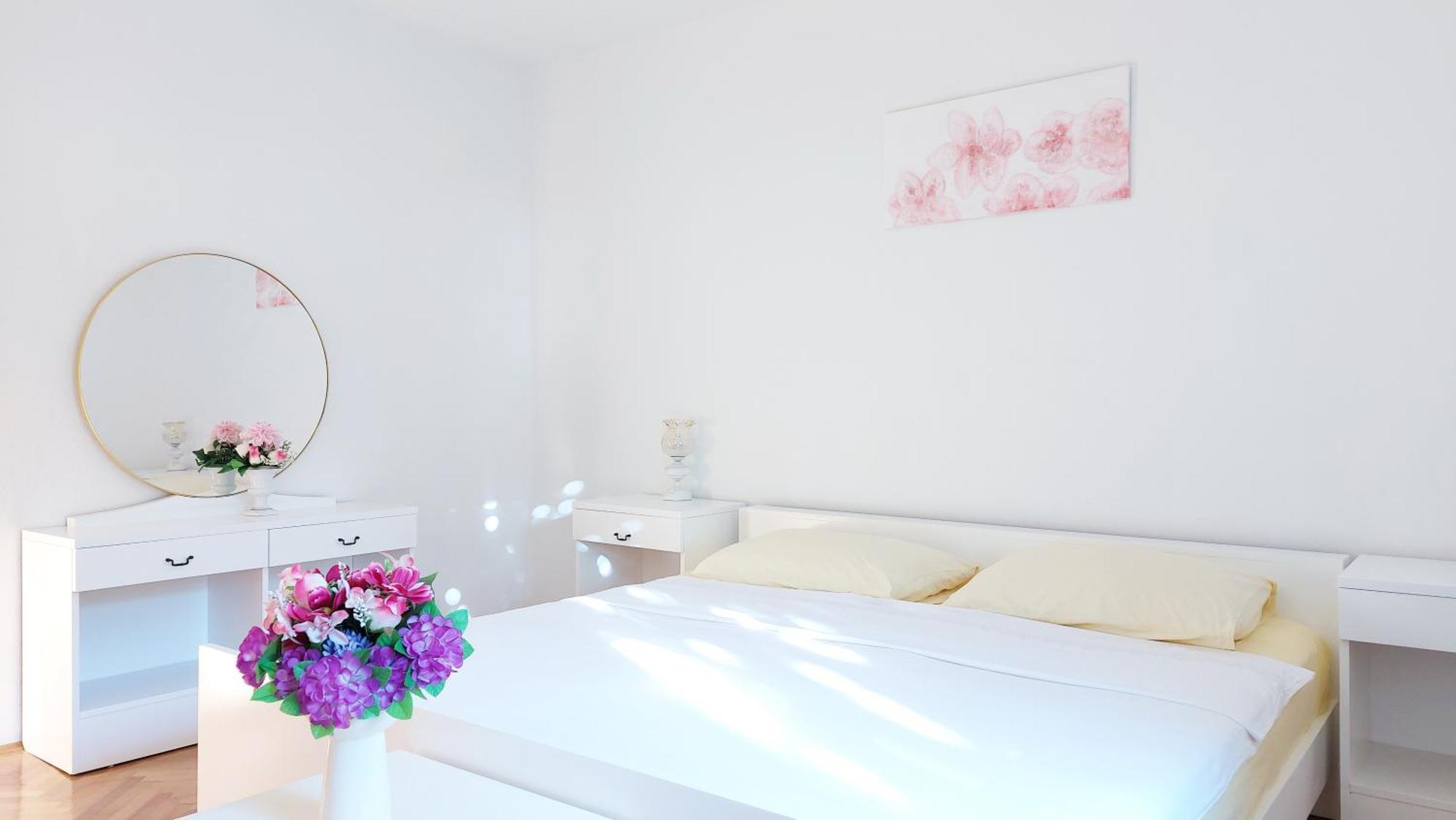 Holiday House With Seaview Сен Екстериор снимка