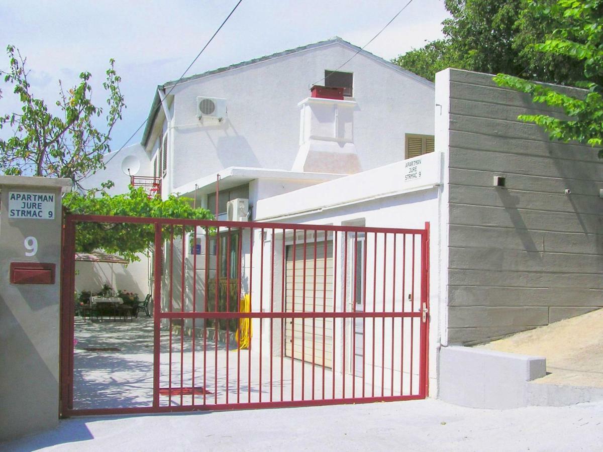 Holiday House With Seaview Сен Екстериор снимка